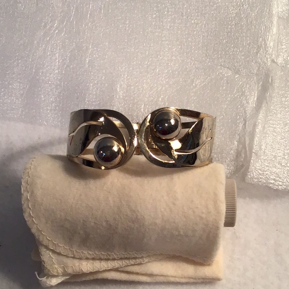 Vintage Hinged Silver Tone Cuff Bracelet